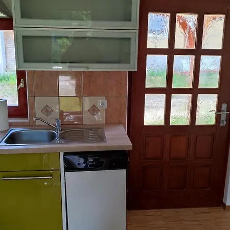 - Turisticna Kmetija Vrbnjak Apartamento *