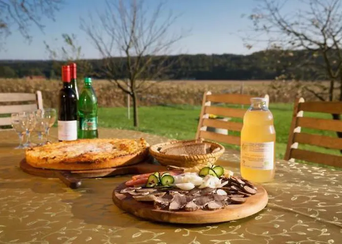 Апартаменты - Turisticna Kmetija Vrbnjak Лютомер